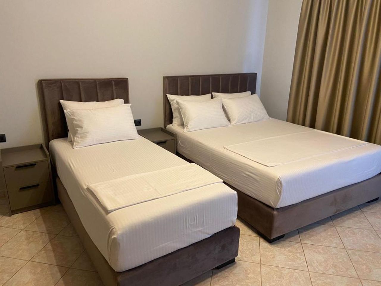 "Hotel Lili"