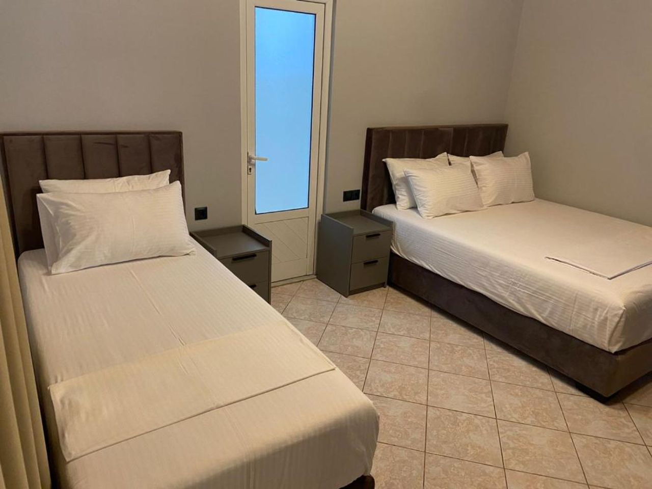 "Hotel Lili"