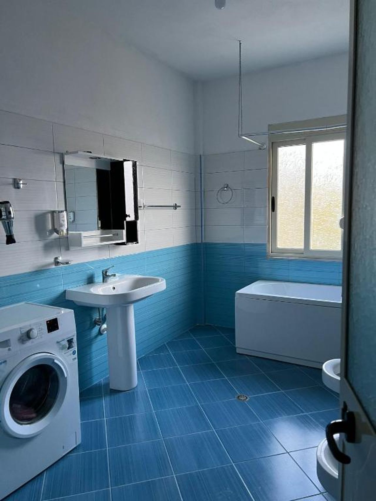 Curri’s Apartments