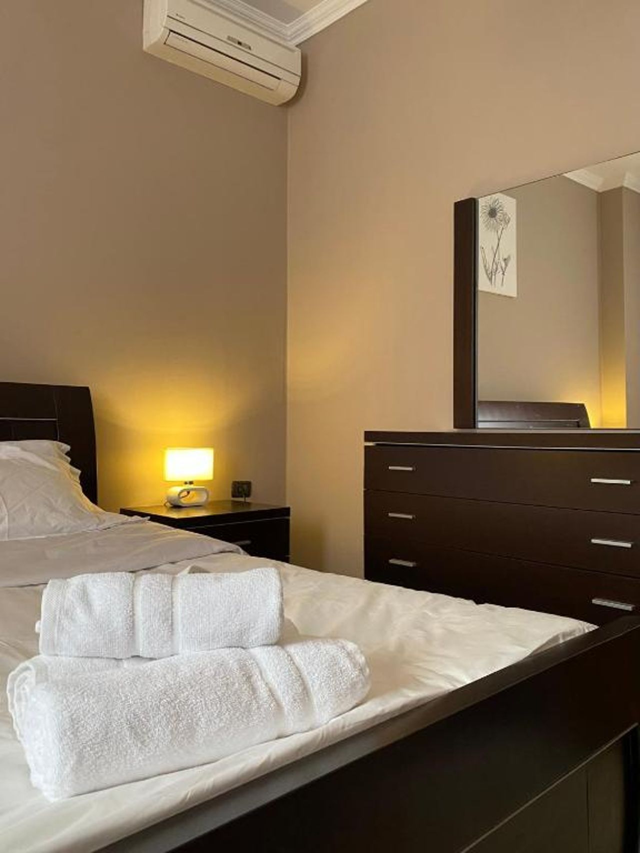 Cloud8 Apt with Castle View, 7km from the Beach