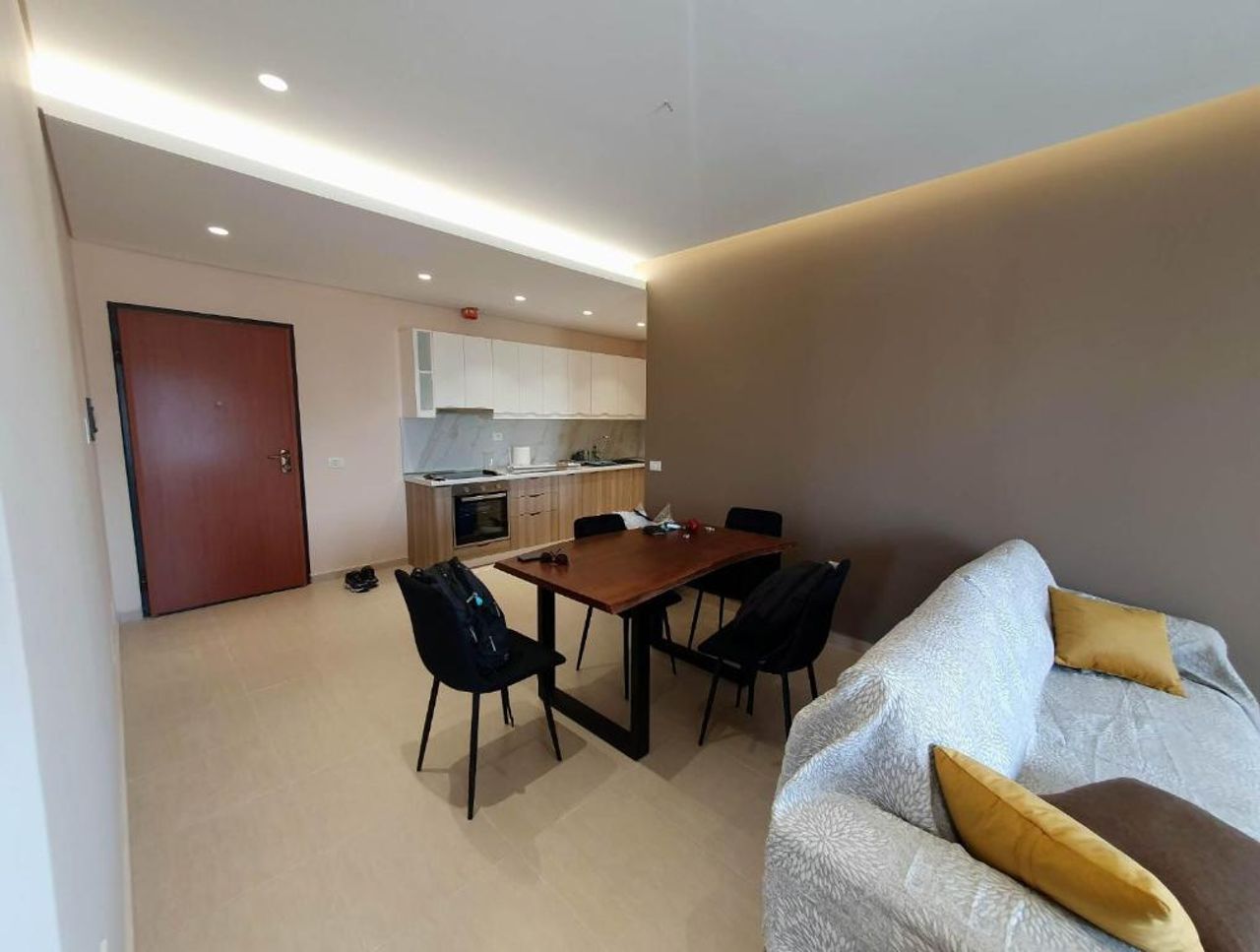 Mountain Meets Sea-Spectacular View in Orikum Apartment