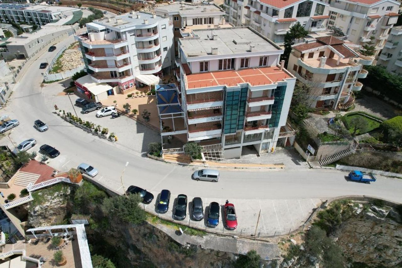 Saimir Apartment