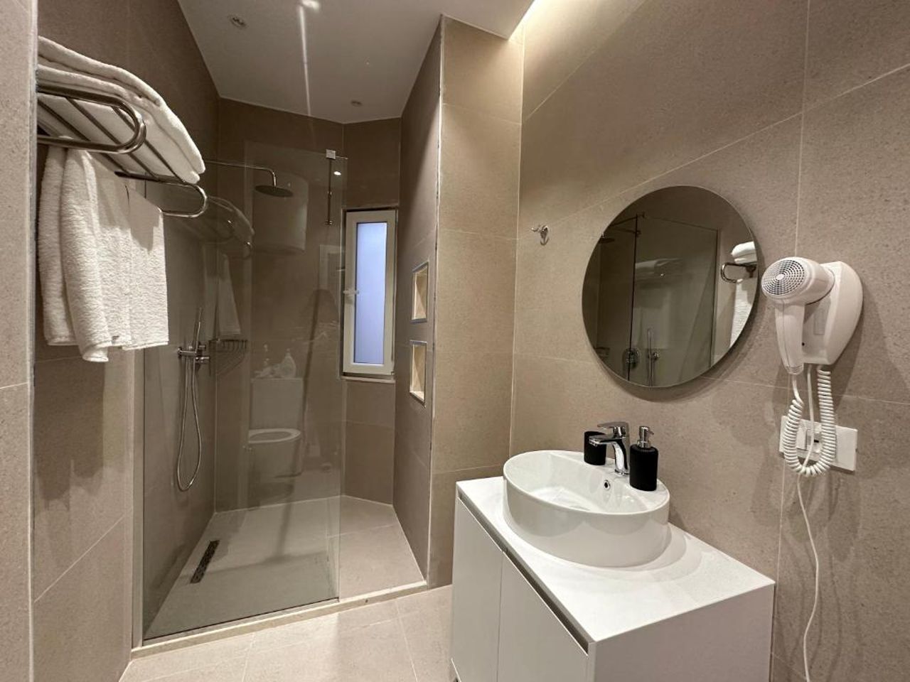 Deluxe Apartment Tirana 3