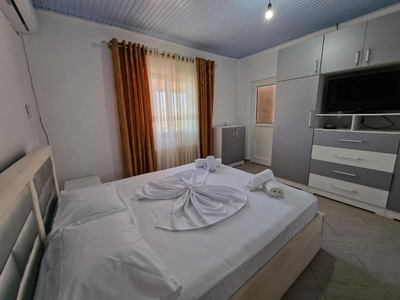 Villa Bani