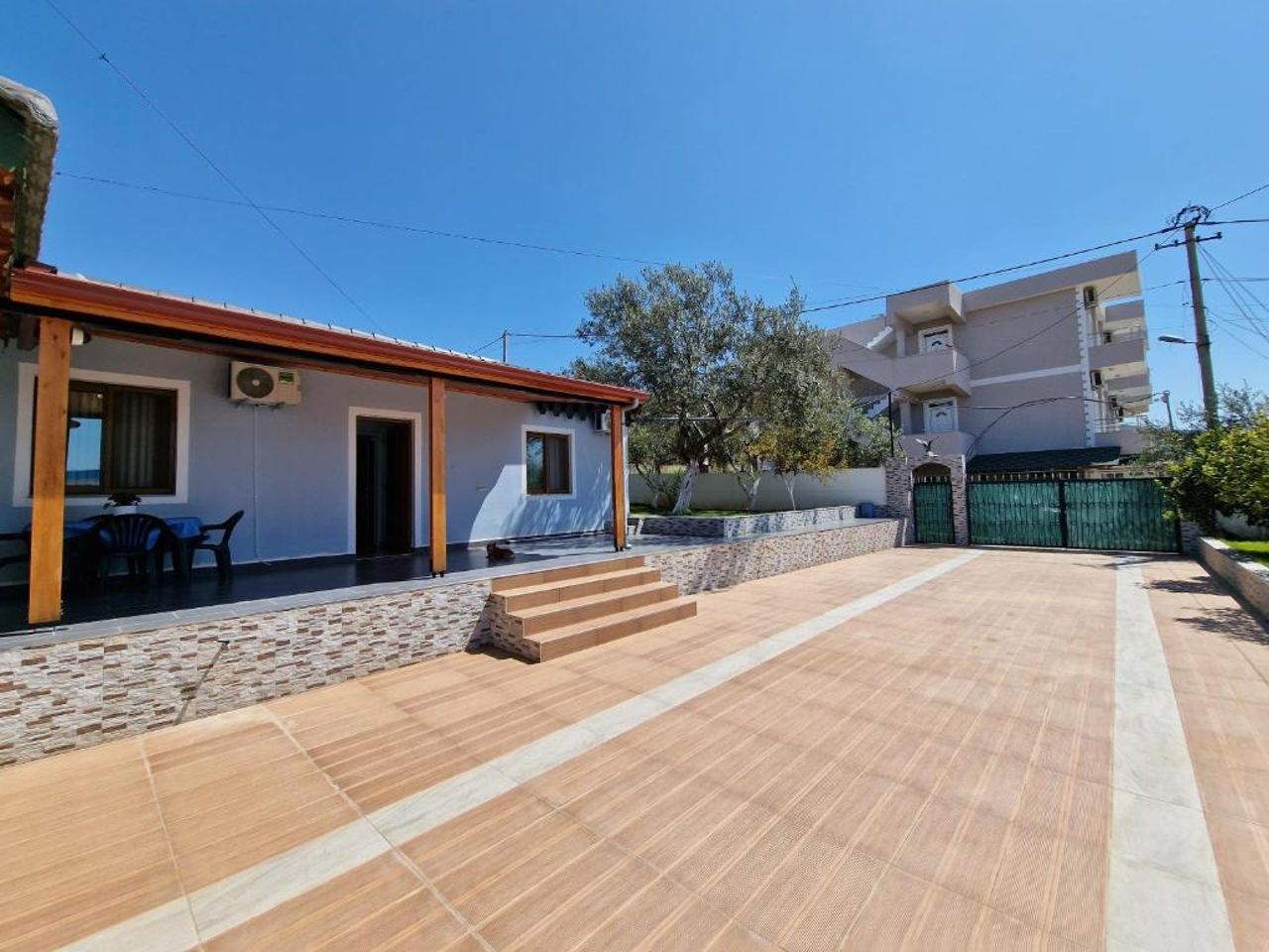 Villa Bani