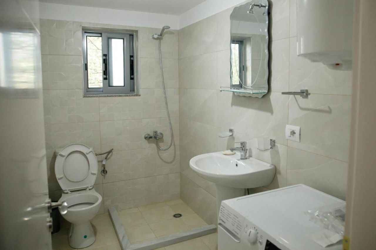 Logli Apartments