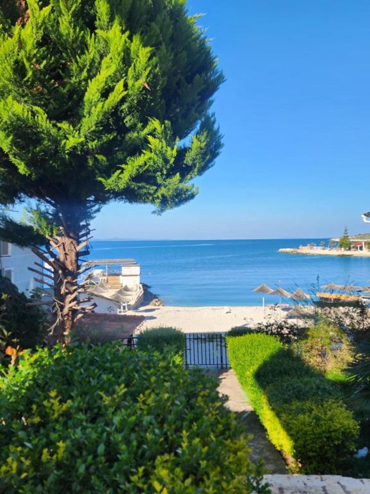 Amelie's Apartments & Beach Saranda
