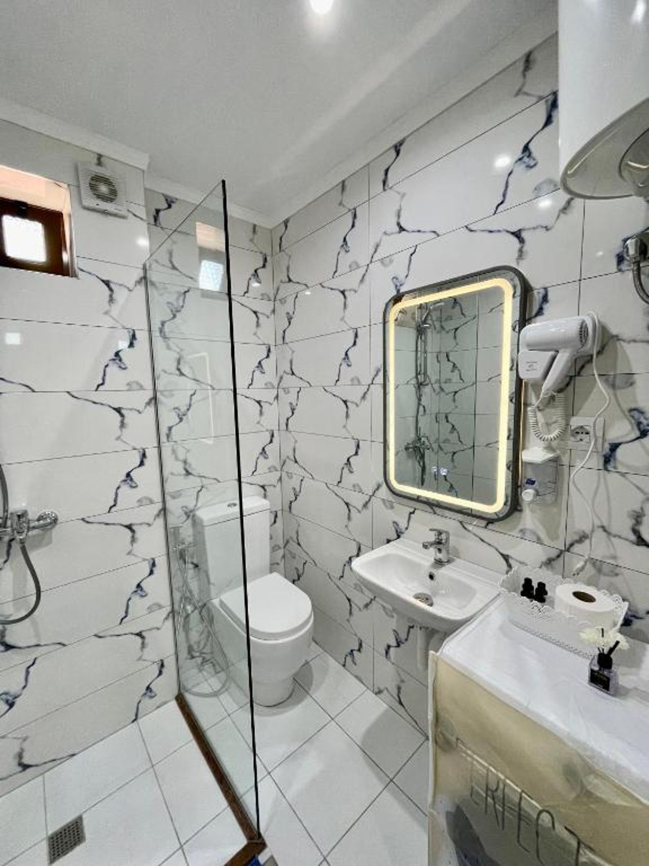 GUGA Host House