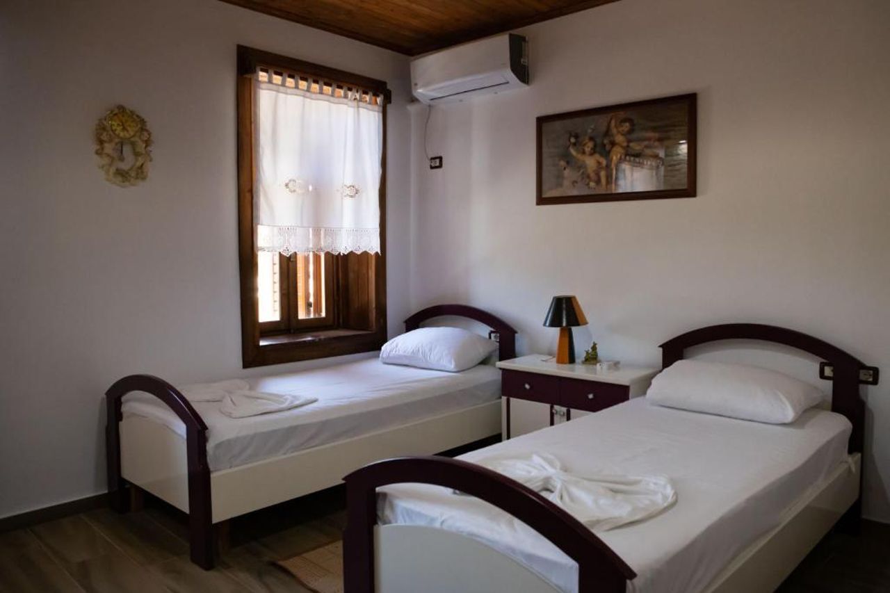 Eni Guesthouse parking on site
