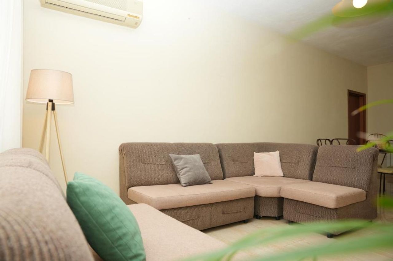Ogi's Central Apartment
