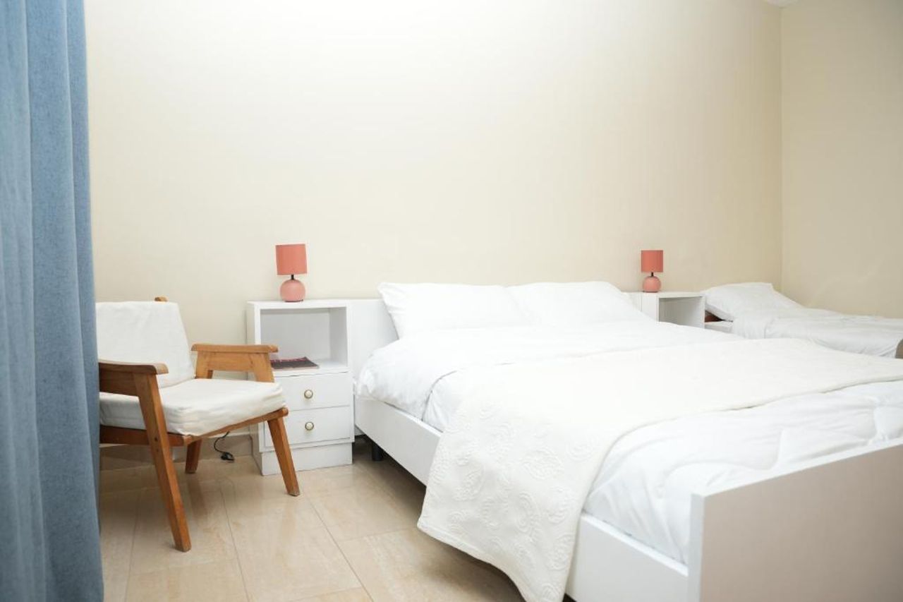 Ogi's Central Apartment
