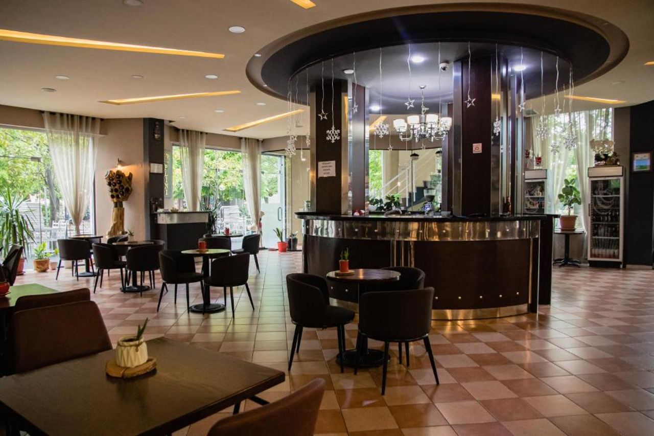 Hotel Blini
