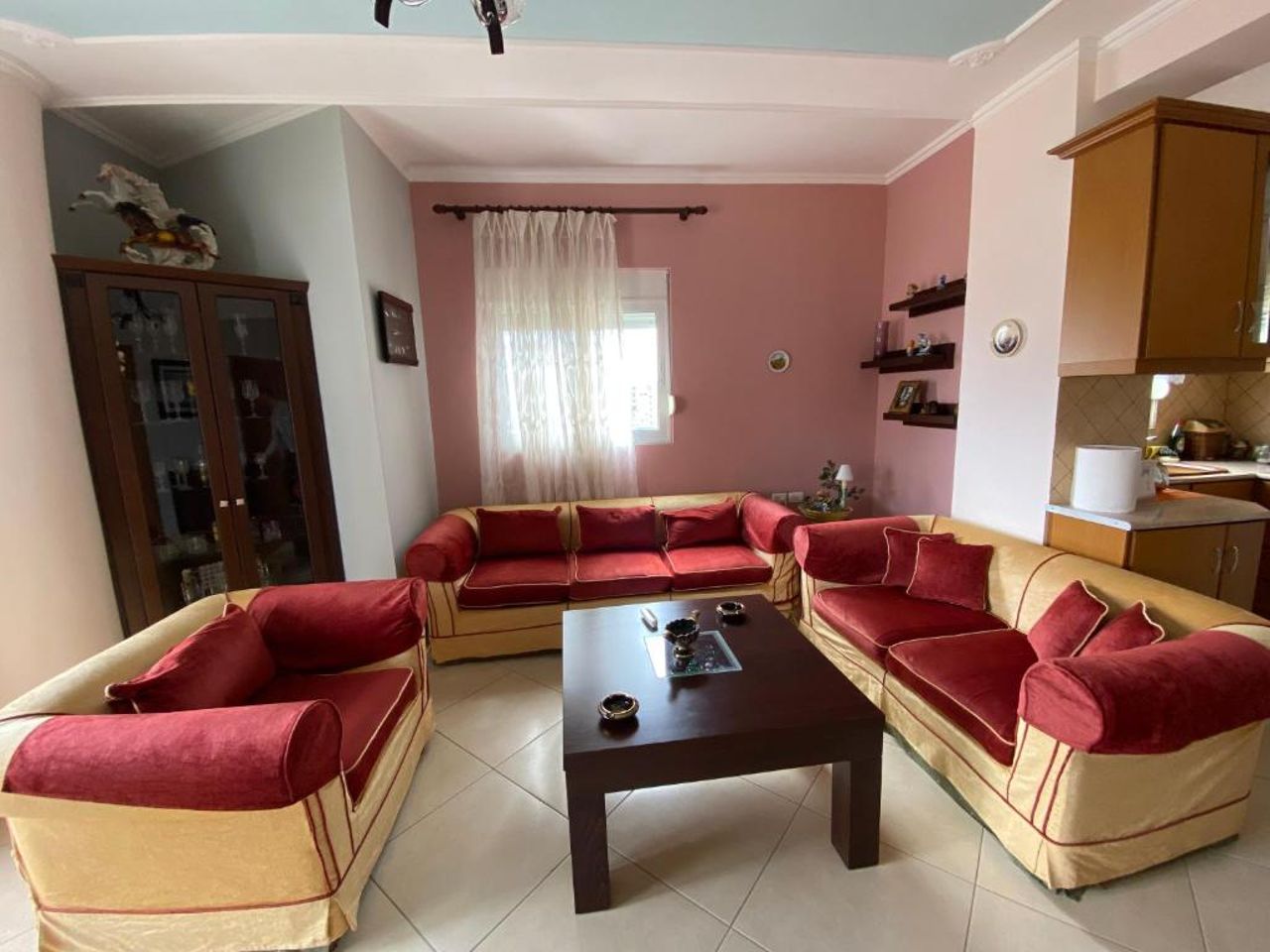 Christos Apartment 17