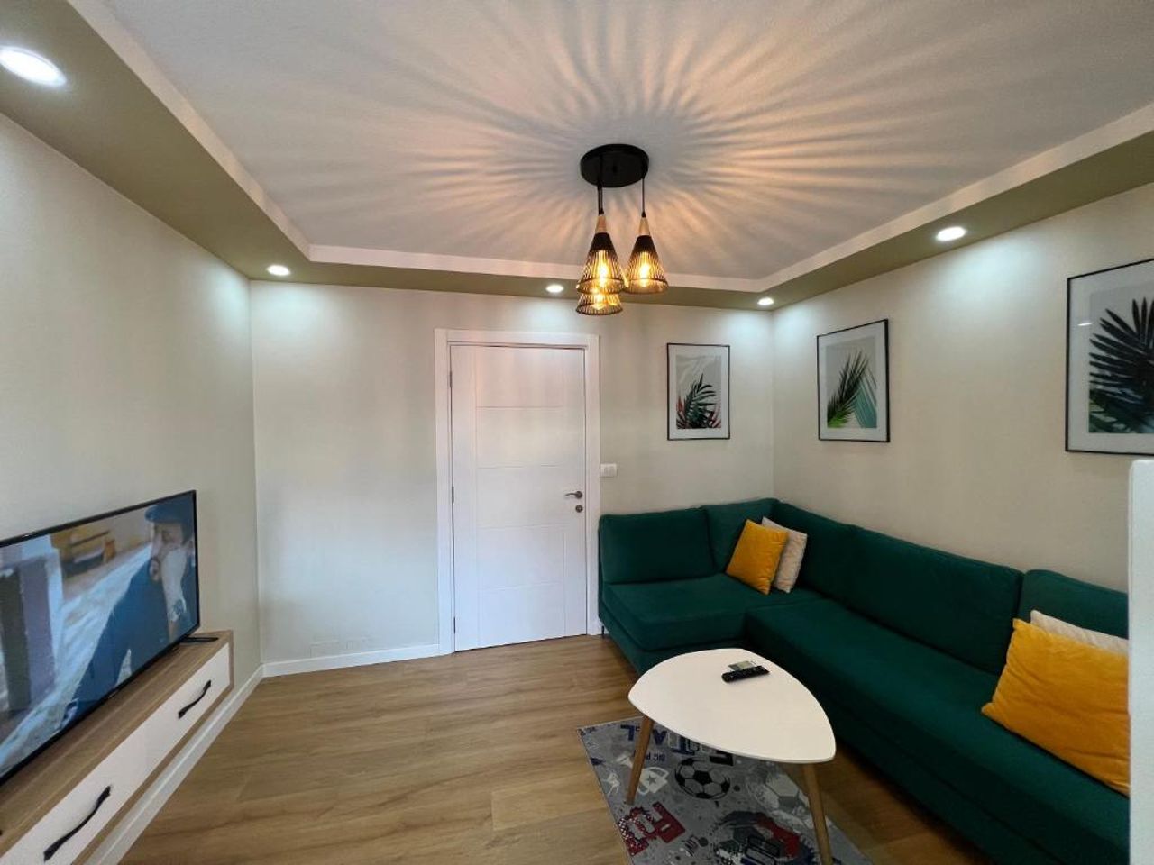 Leti Apartment 21 Dhjetori