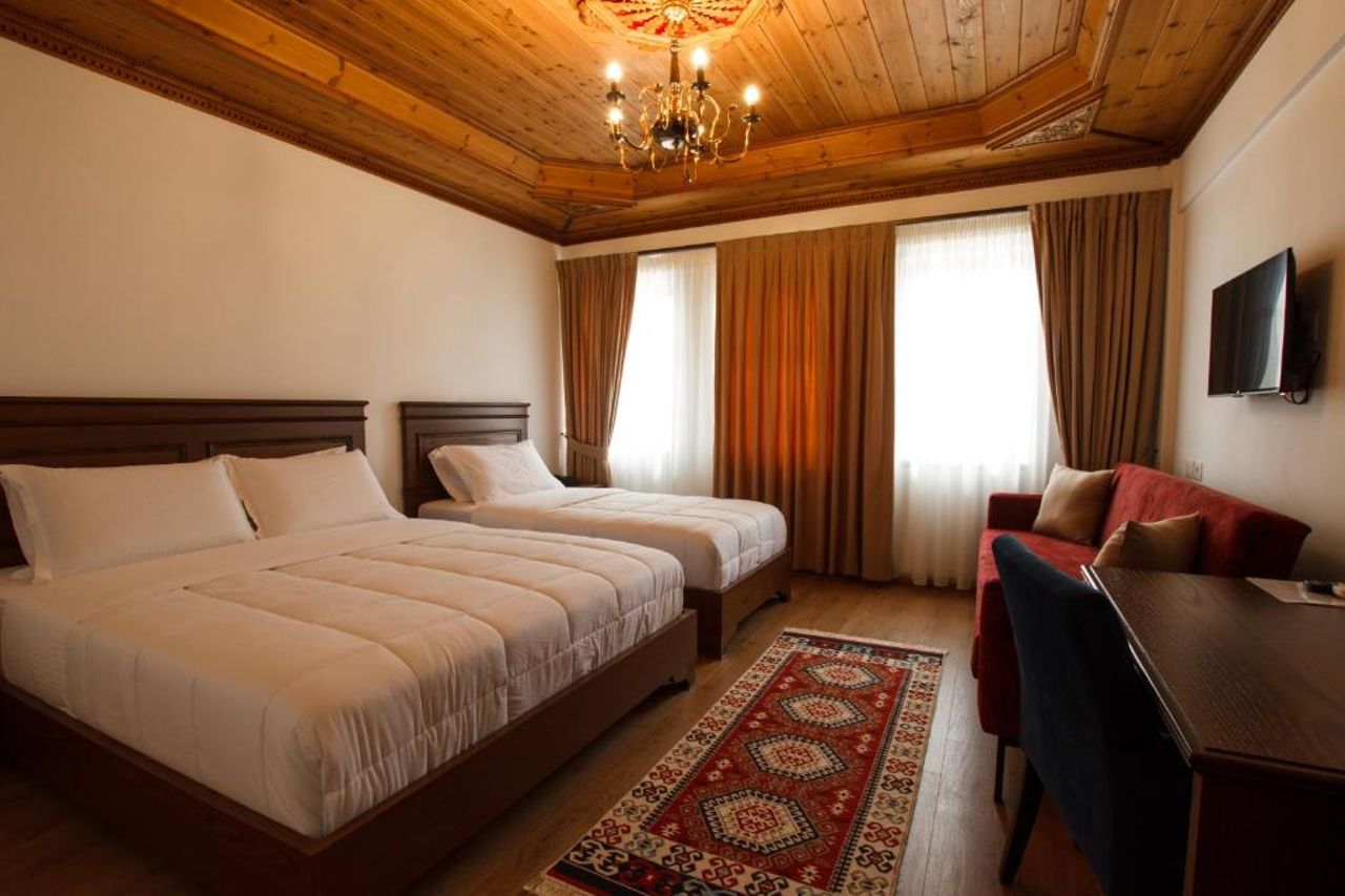 Rose Garden Hotel