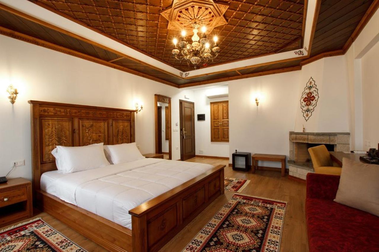 Rose Garden Hotel