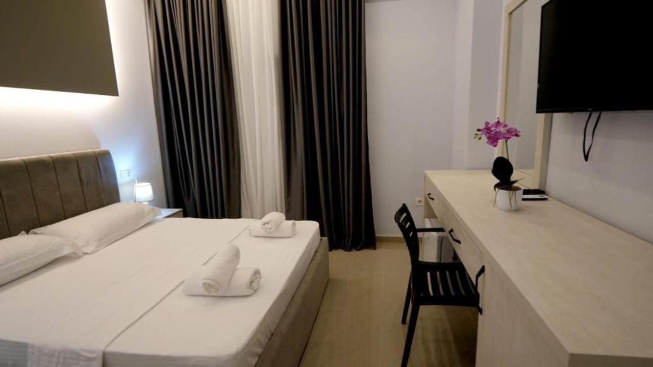 Perla e Dumrese, Bar-Restaurant-Hotel