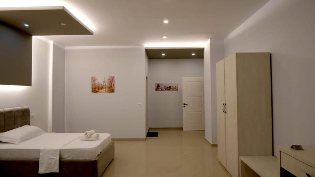 Perla e Dumrese, Bar-Restaurant-Hotel