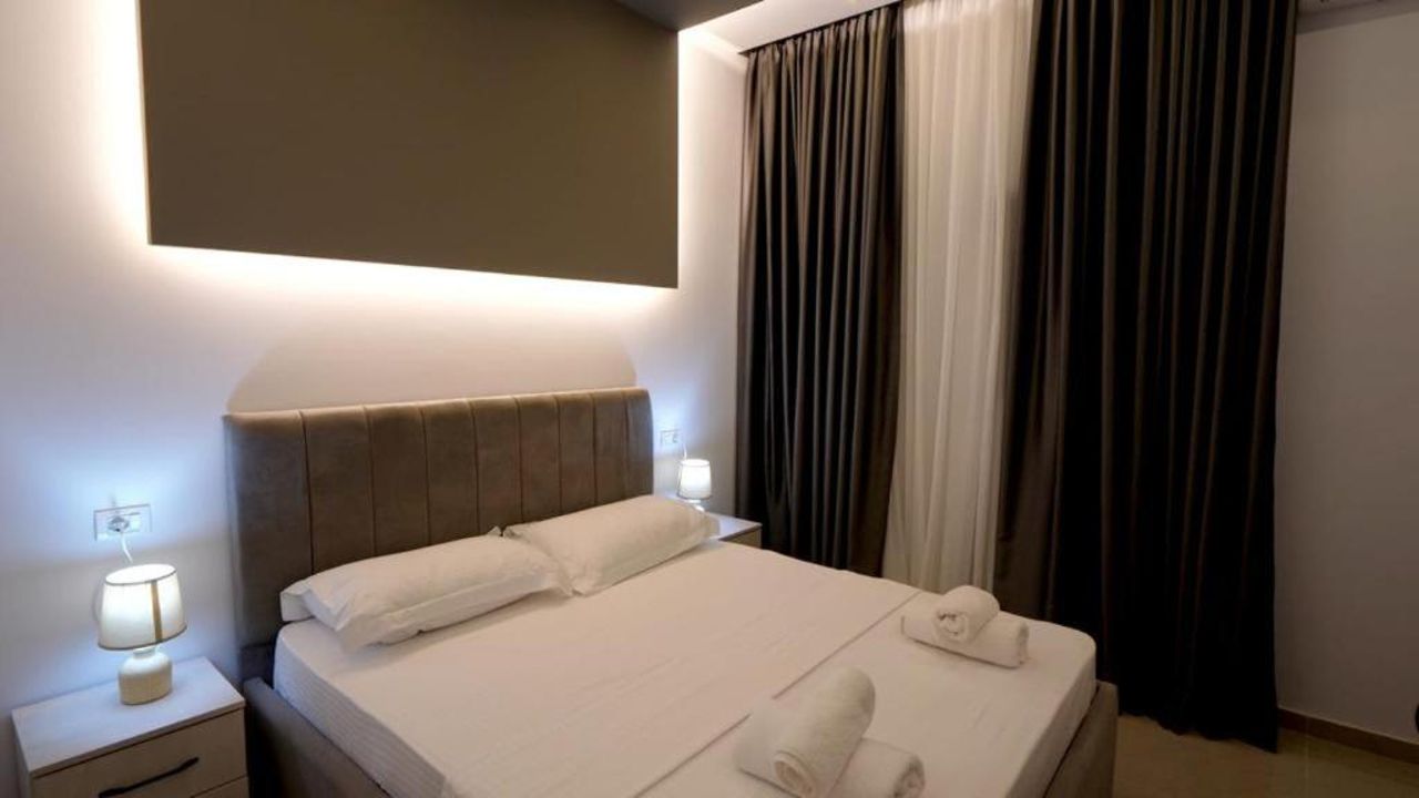 Perla e Dumrese, Bar-Restaurant-Hotel