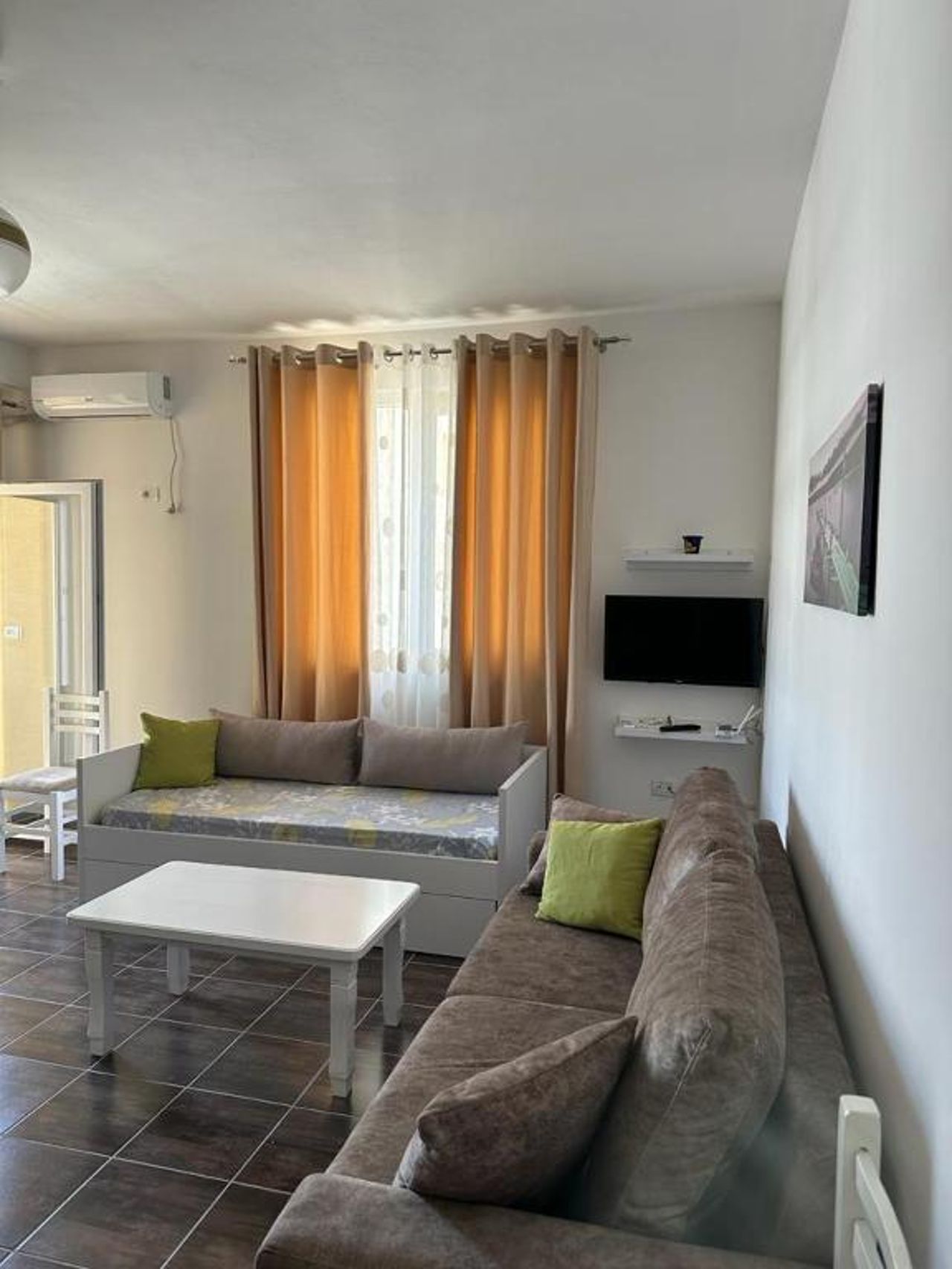 Marjana's Apartment 3