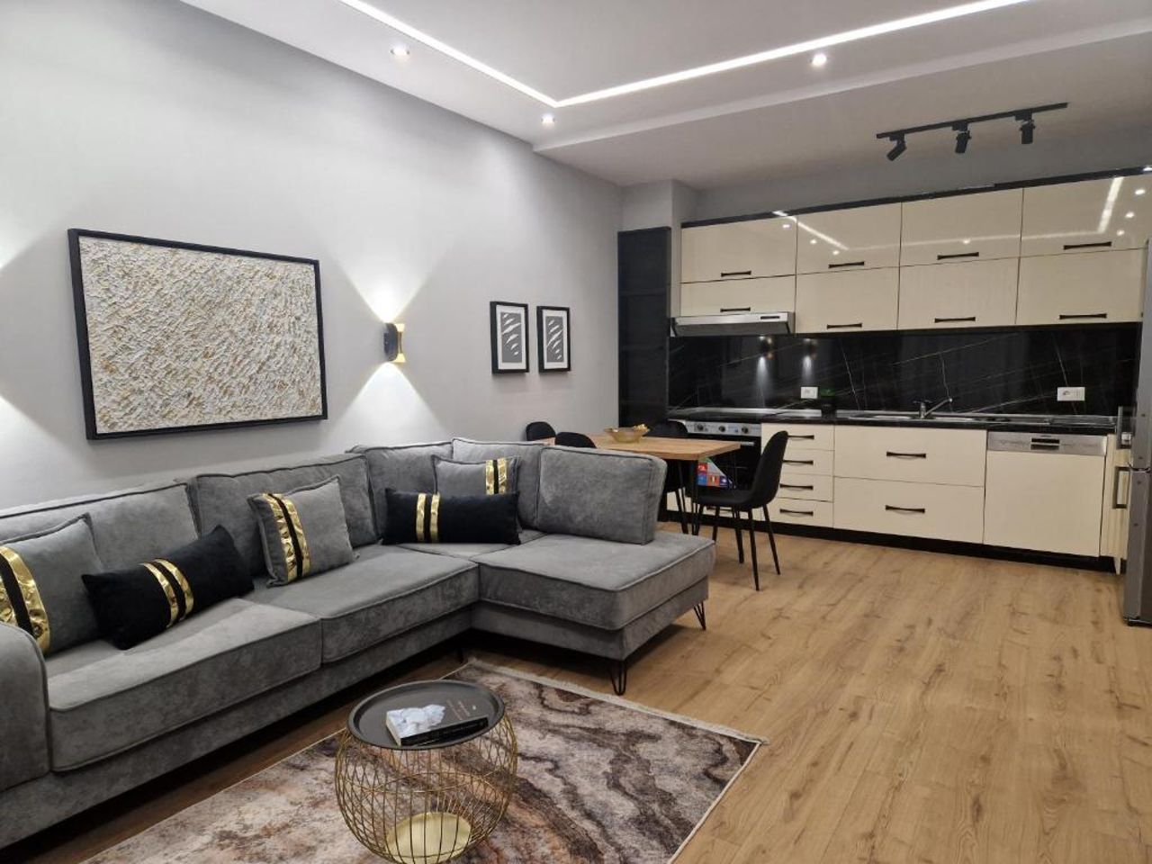 Deluxe Rent Apartment