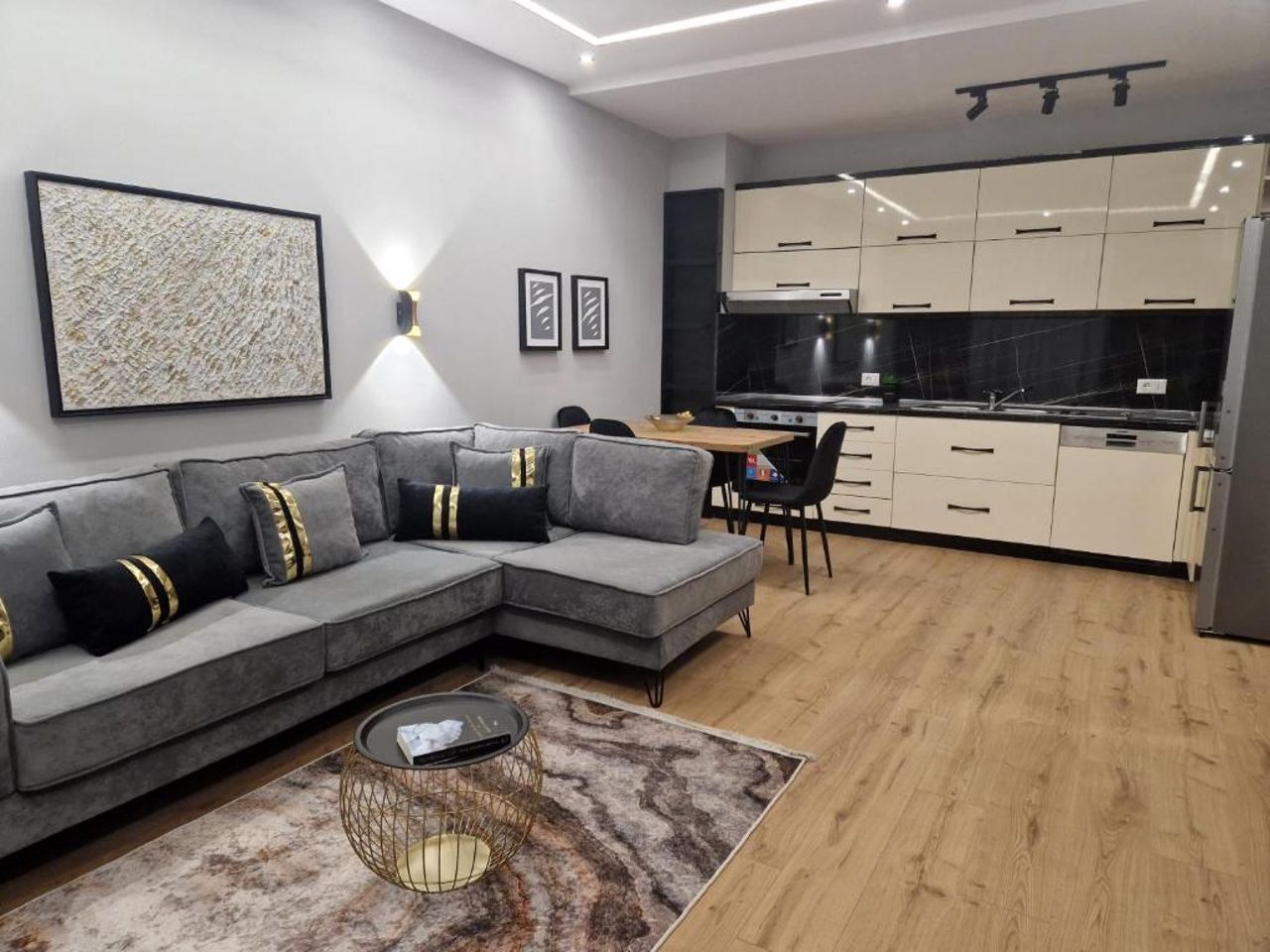 Deluxe Rent Apartment