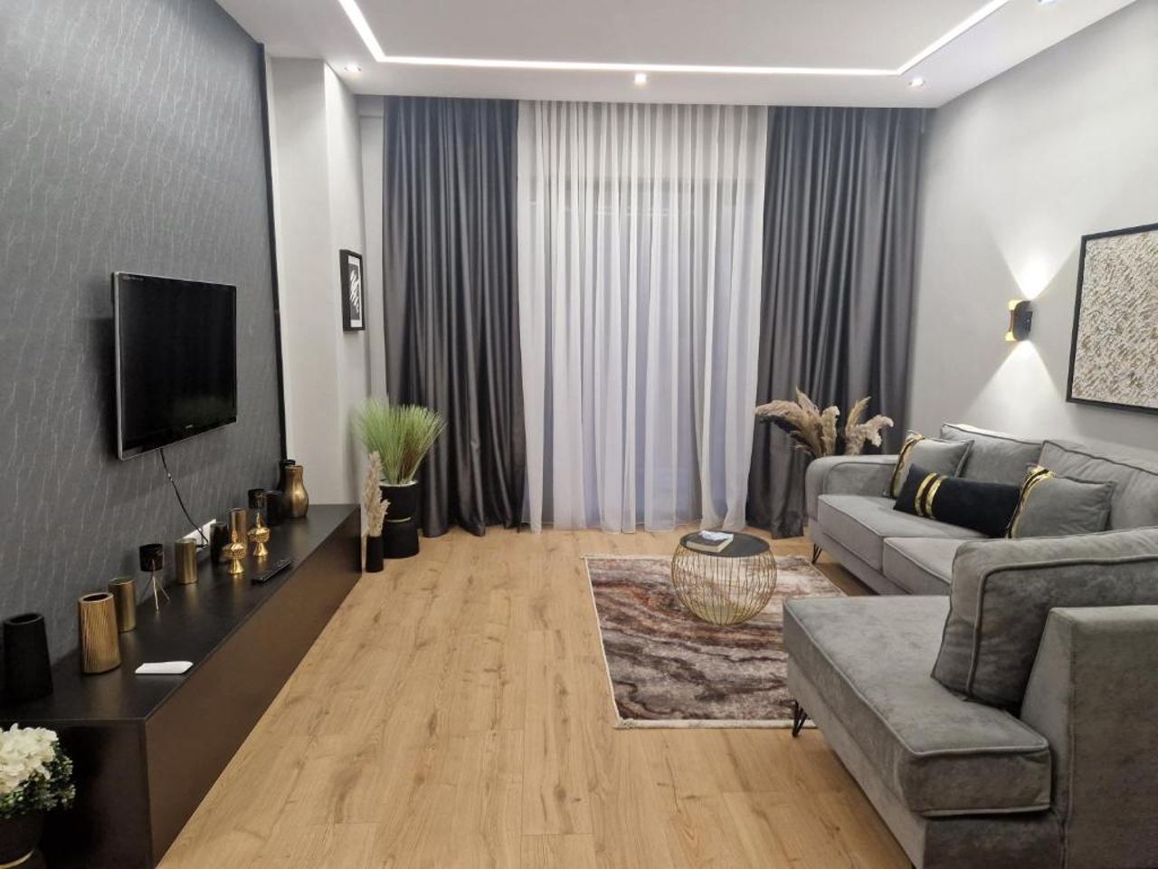 Deluxe Rent Apartment