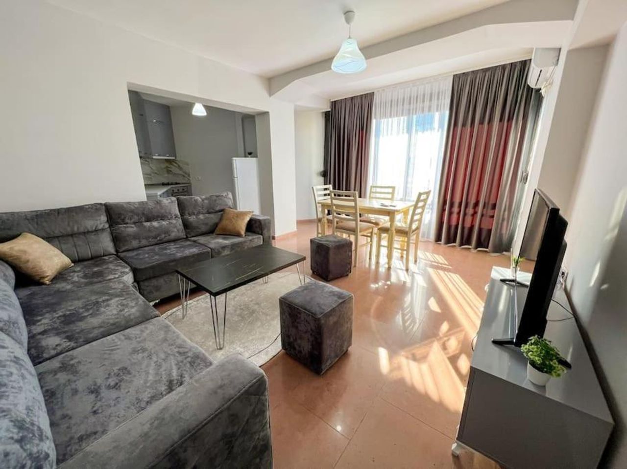 Scanderbeg Square 2BR APT