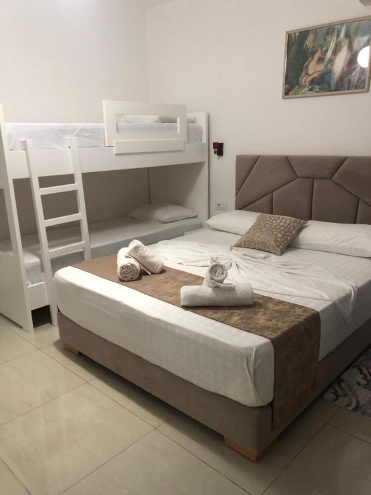 Vila Xhafa