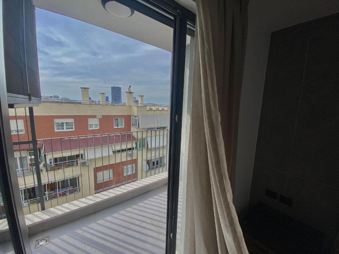 Lux Apartment 02 + Free Parking Post