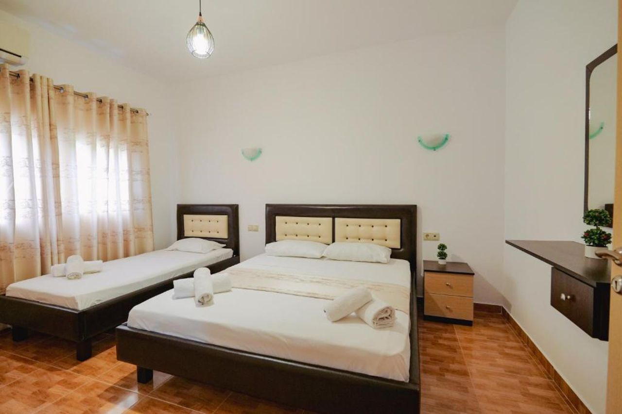 Apartments & Hotel Eleanna