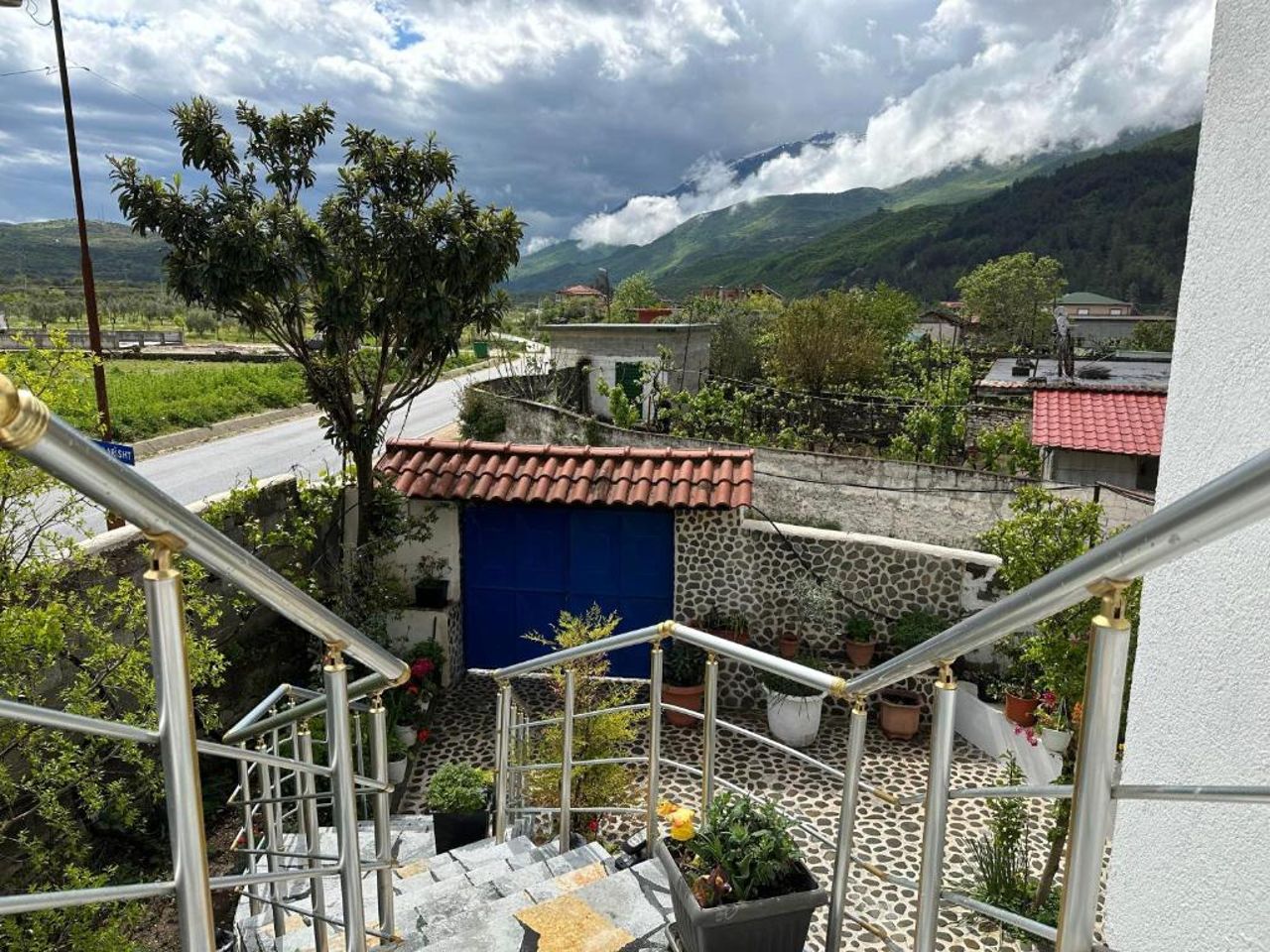 Guest House KrisHen