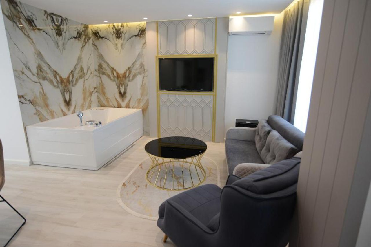 Ebbi Hotel