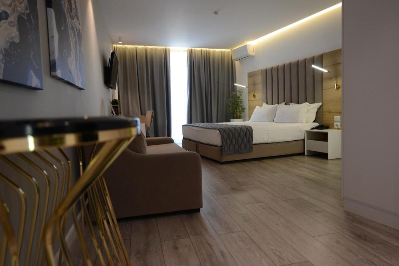 Ebbi Hotel