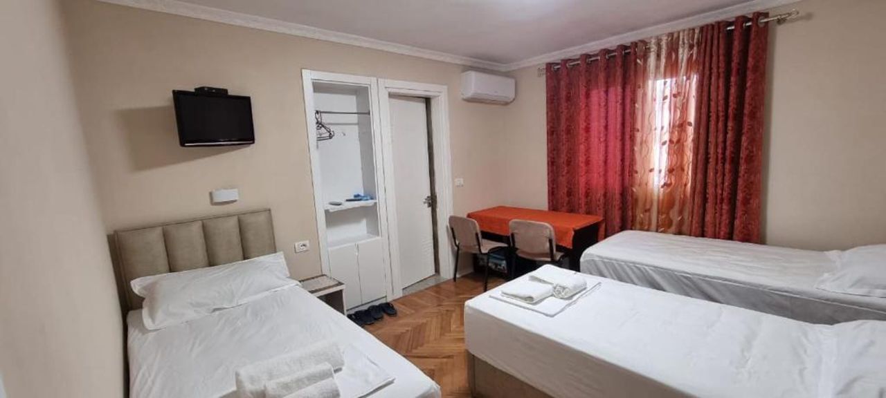 AAA Apartment