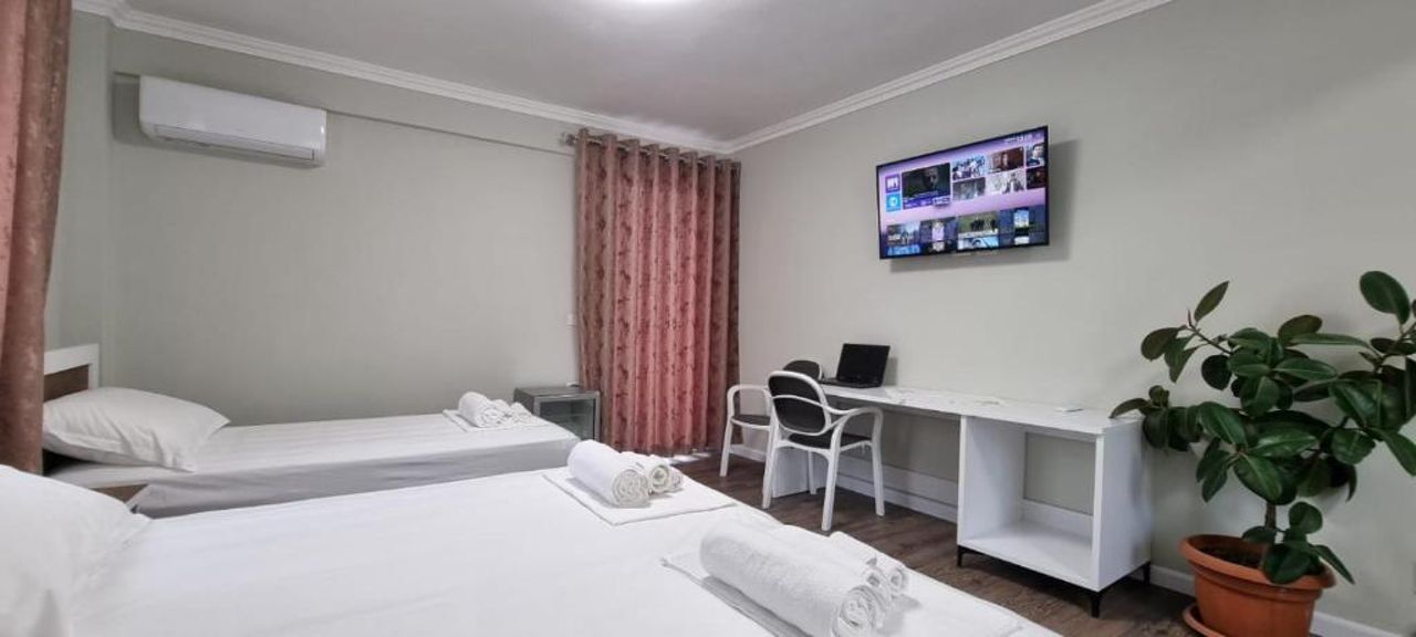 AAA Apartment