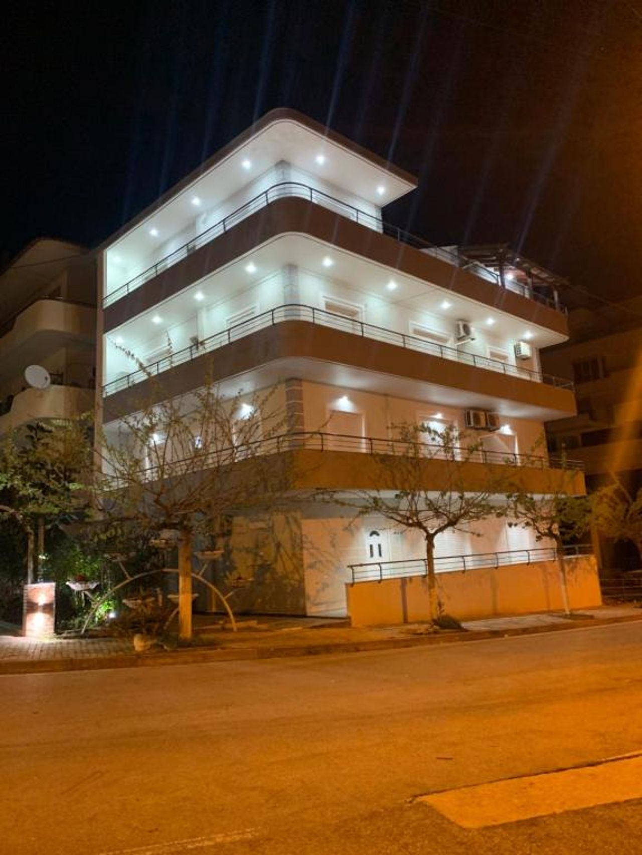 Maxus Apts