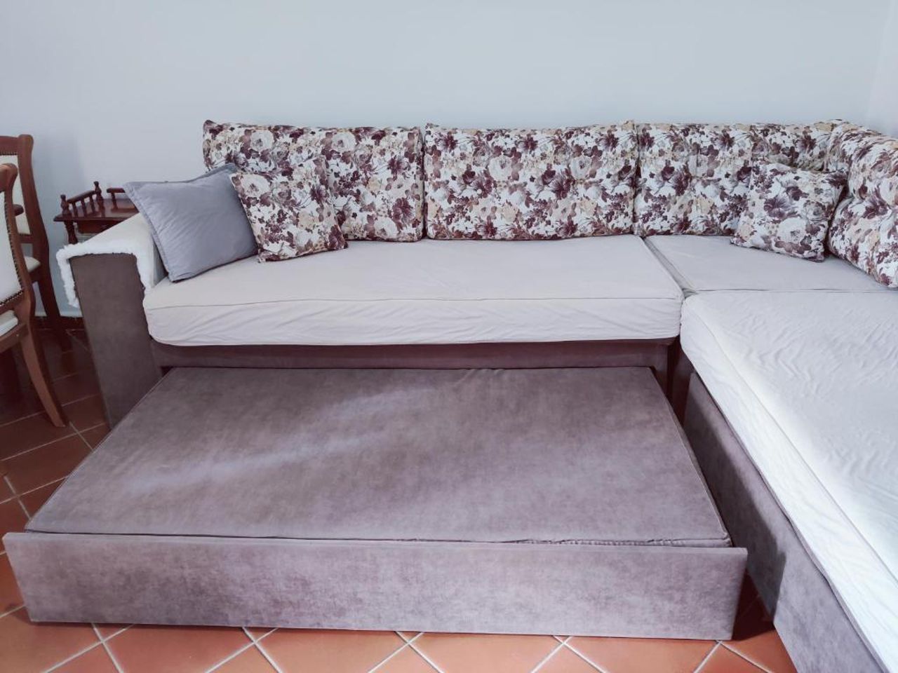"City Centre Gemstone Apartment"
