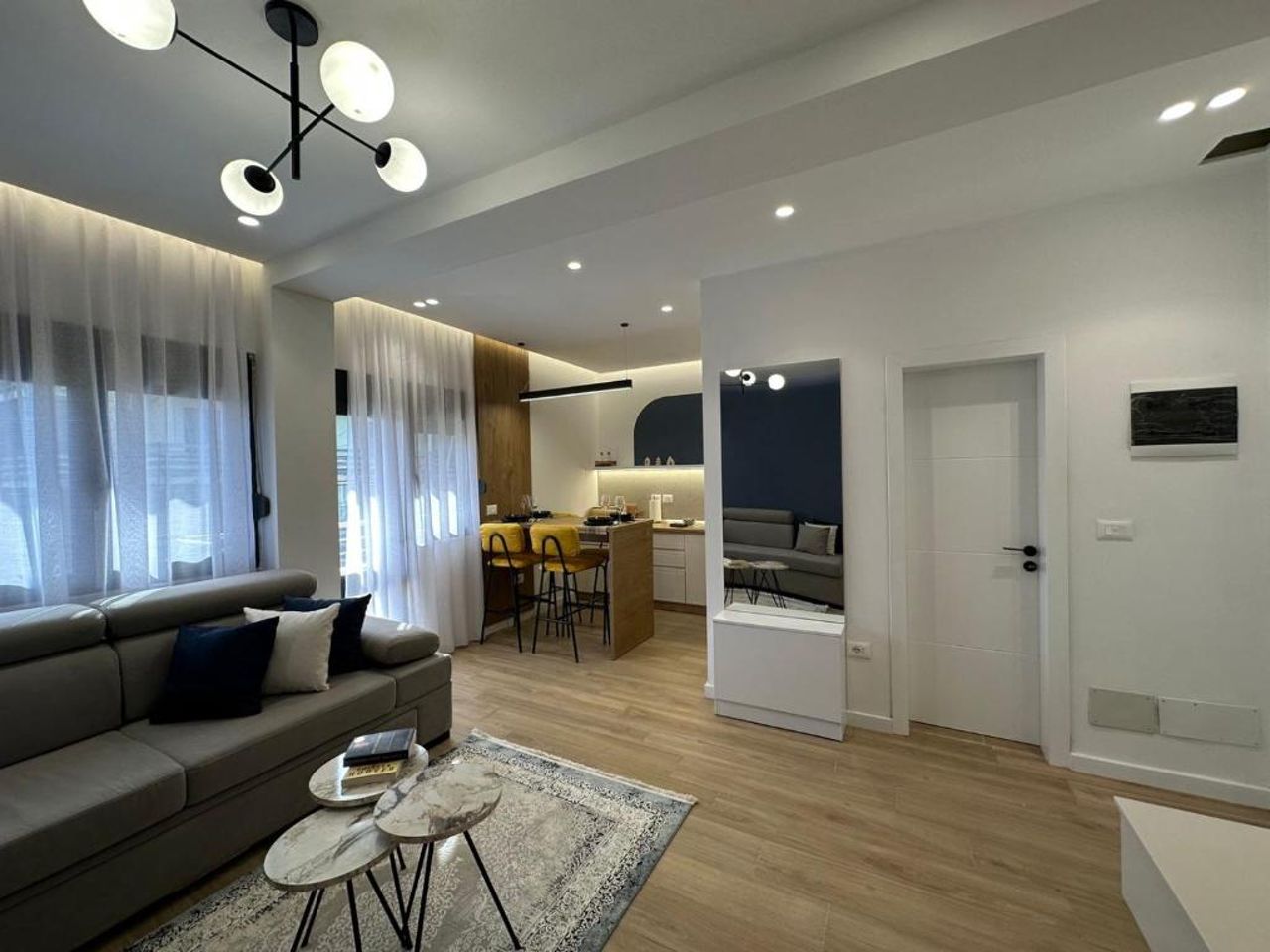 BRAND NEW Luxurious seaside apartment