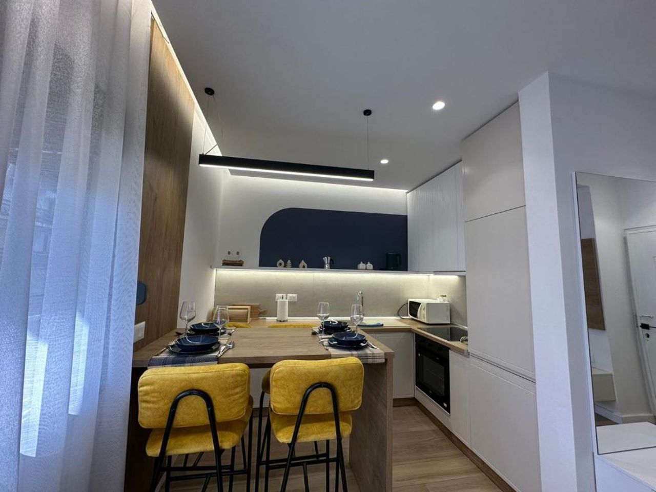 BRAND NEW Luxurious seaside apartment