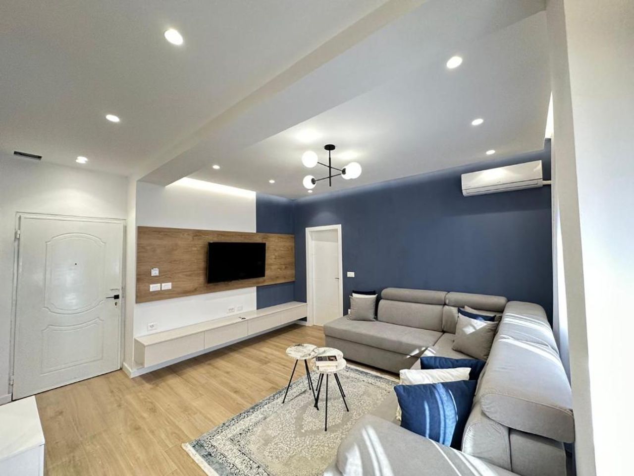 BRAND NEW Luxurious seaside apartment