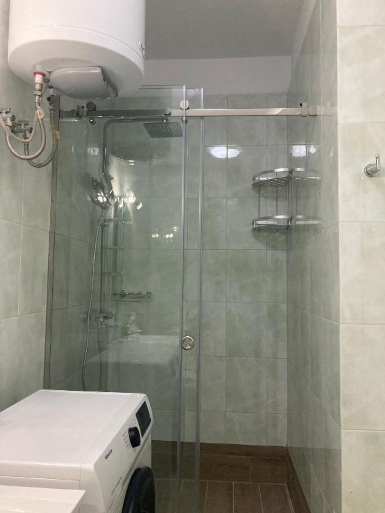 Arbi's Pool View Apartment