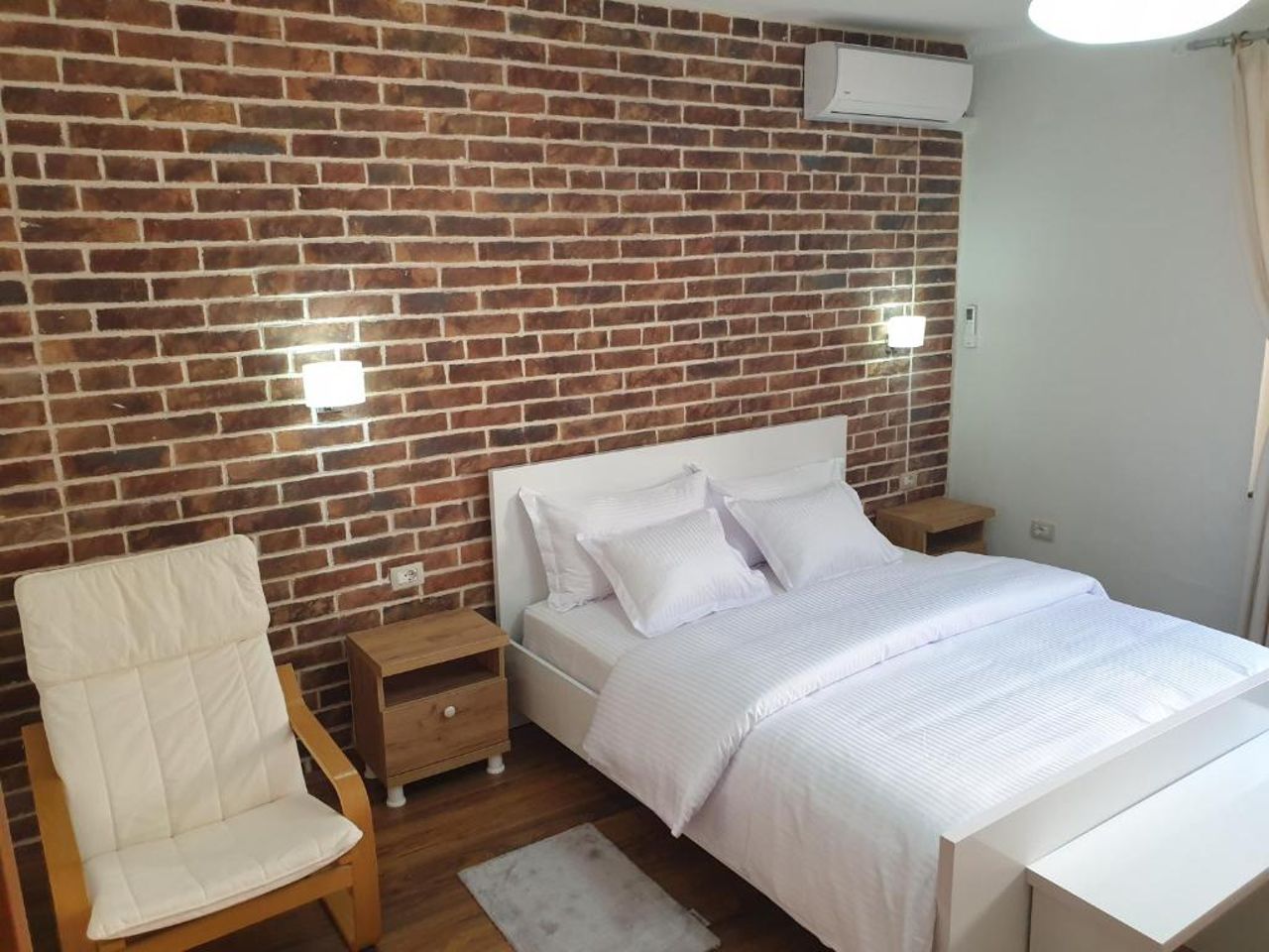 Shkodra 27 center house