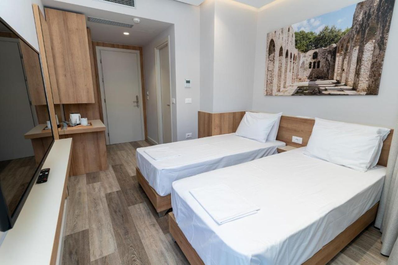 Titania Hotel