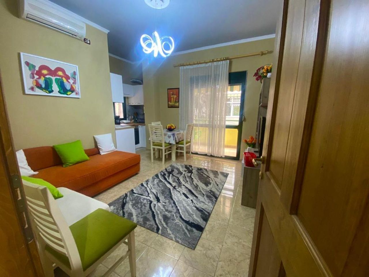 Rebi Beach Apartament