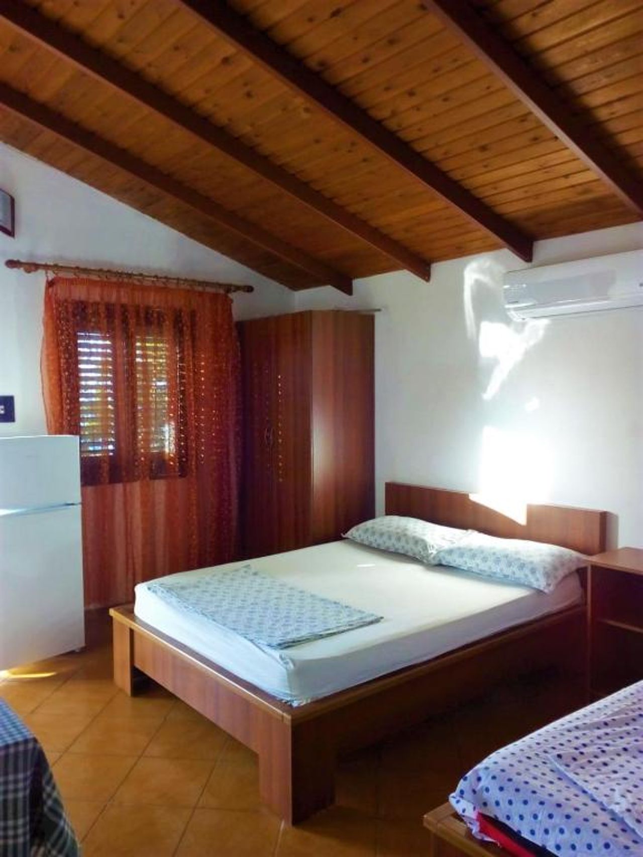 First Room of Panoramic Perch - Hilltop Room with Kitchenette and Patio