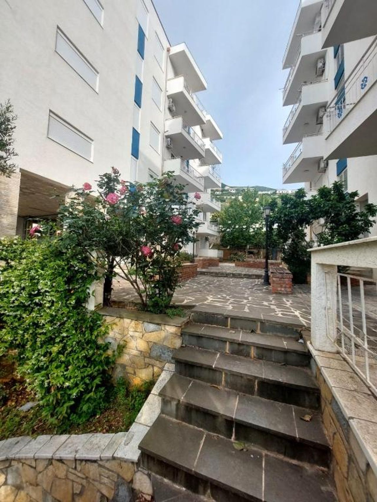 Redsun Apartment