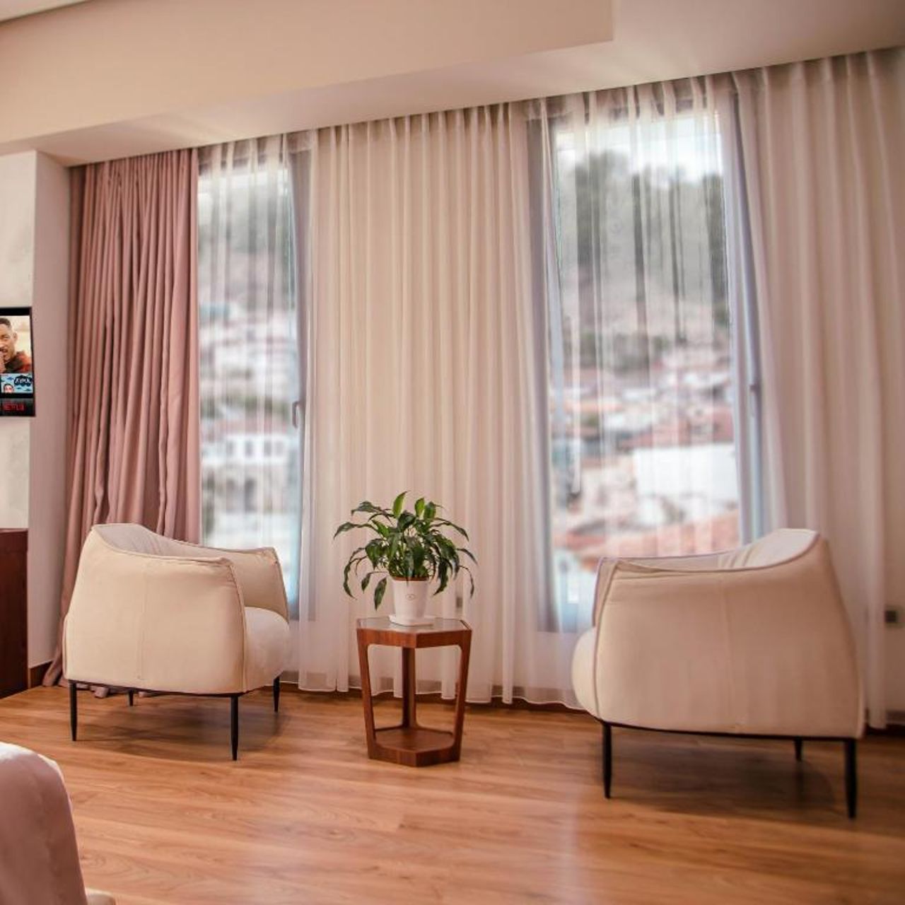 Portik Hotel