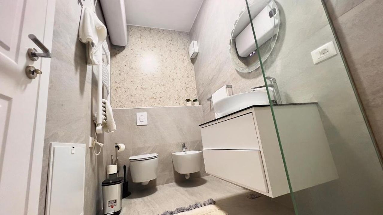 Zeus Tirana Suite