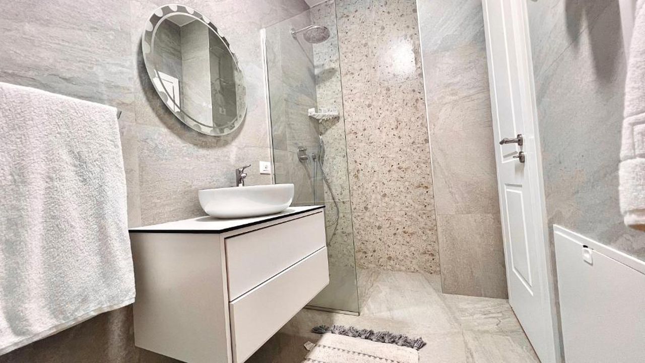 Zeus Tirana Suite